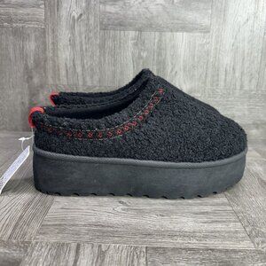 Mudd Women's size 9 Black Shearling Slip On Black Platform Mules